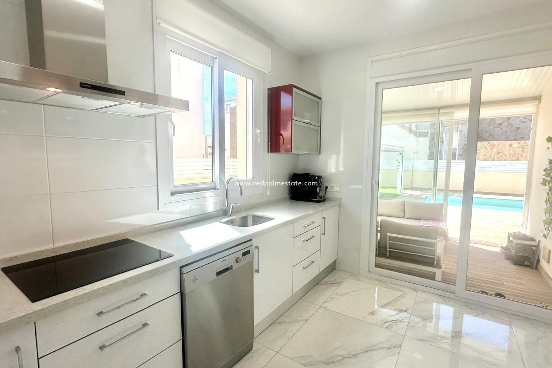 Reventa - Villa -
Torrevieja - Miramar - Torre Del Moro