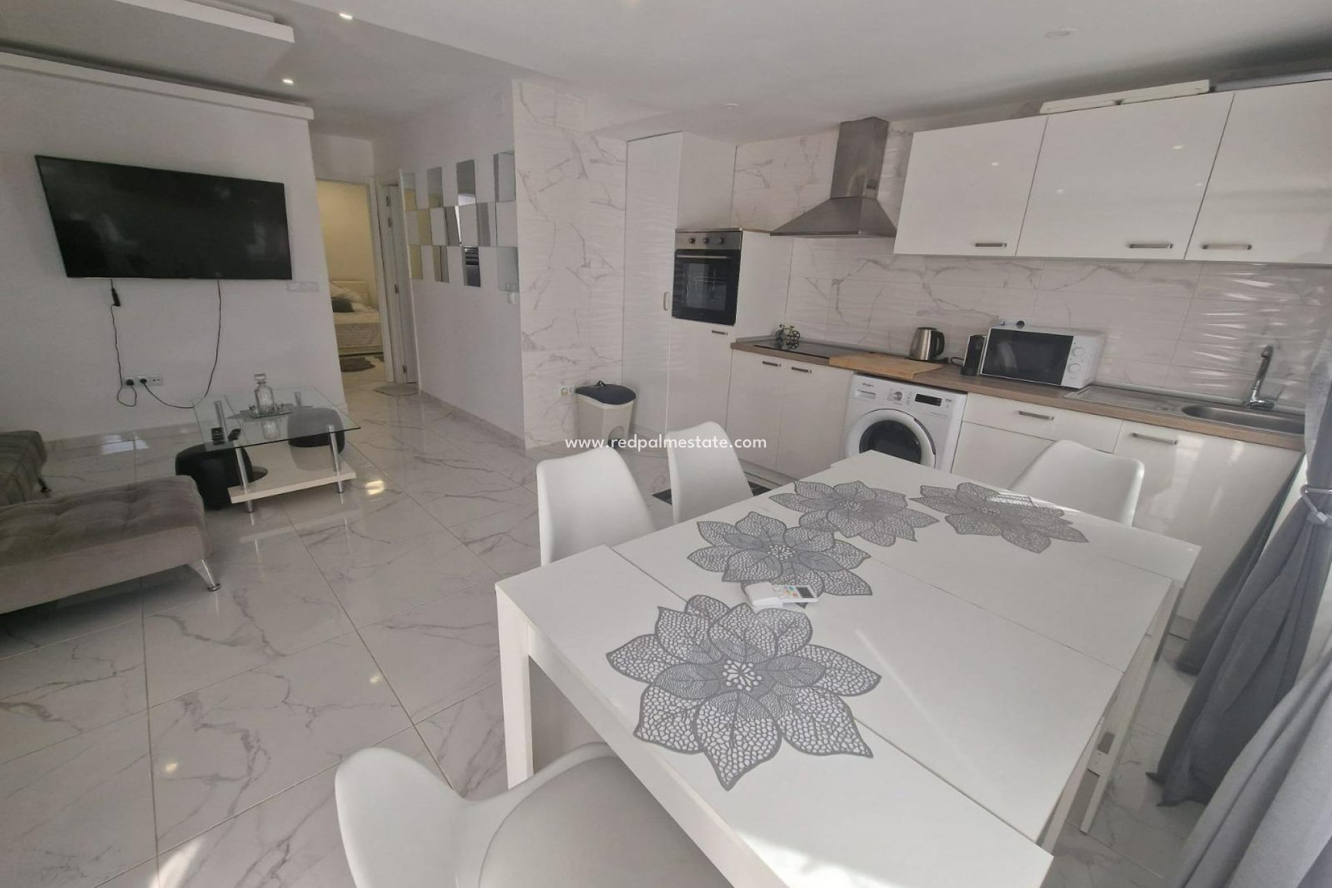 Reventa - Villa -
Torrevieja - Paseo maritimo