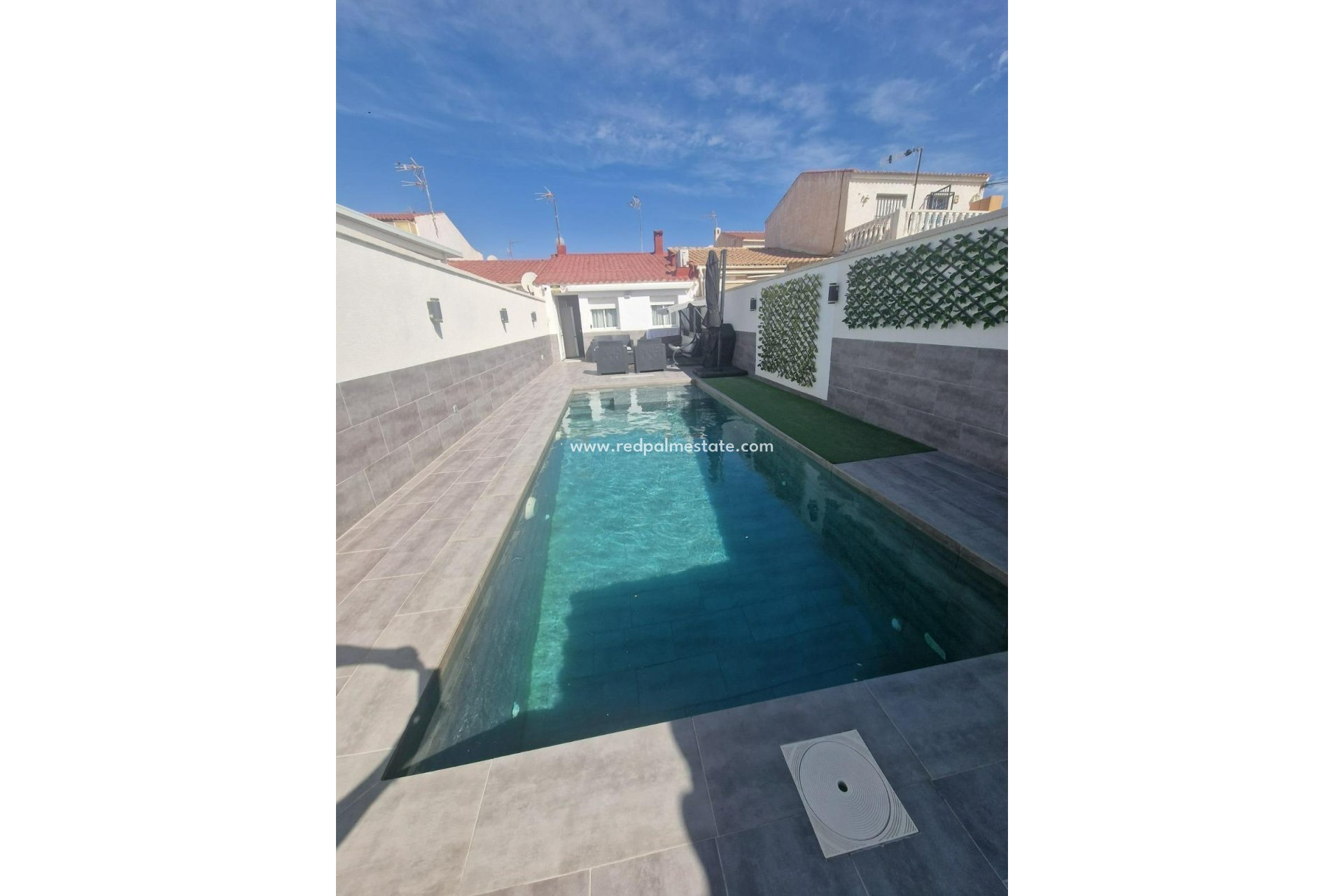 Reventa - Villa -
Torrevieja - Paseo maritimo