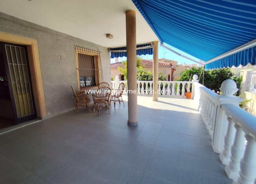 Reventa - Villa -
Torrevieja - Playa de los locos