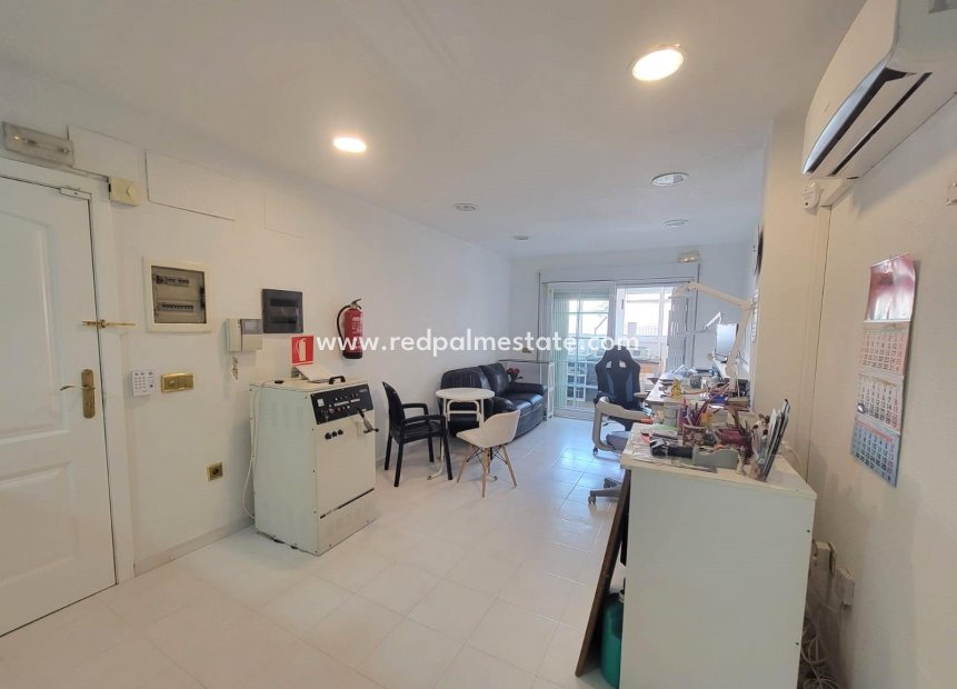 Reventa - Villa -
Torrevieja - Playa del Cura