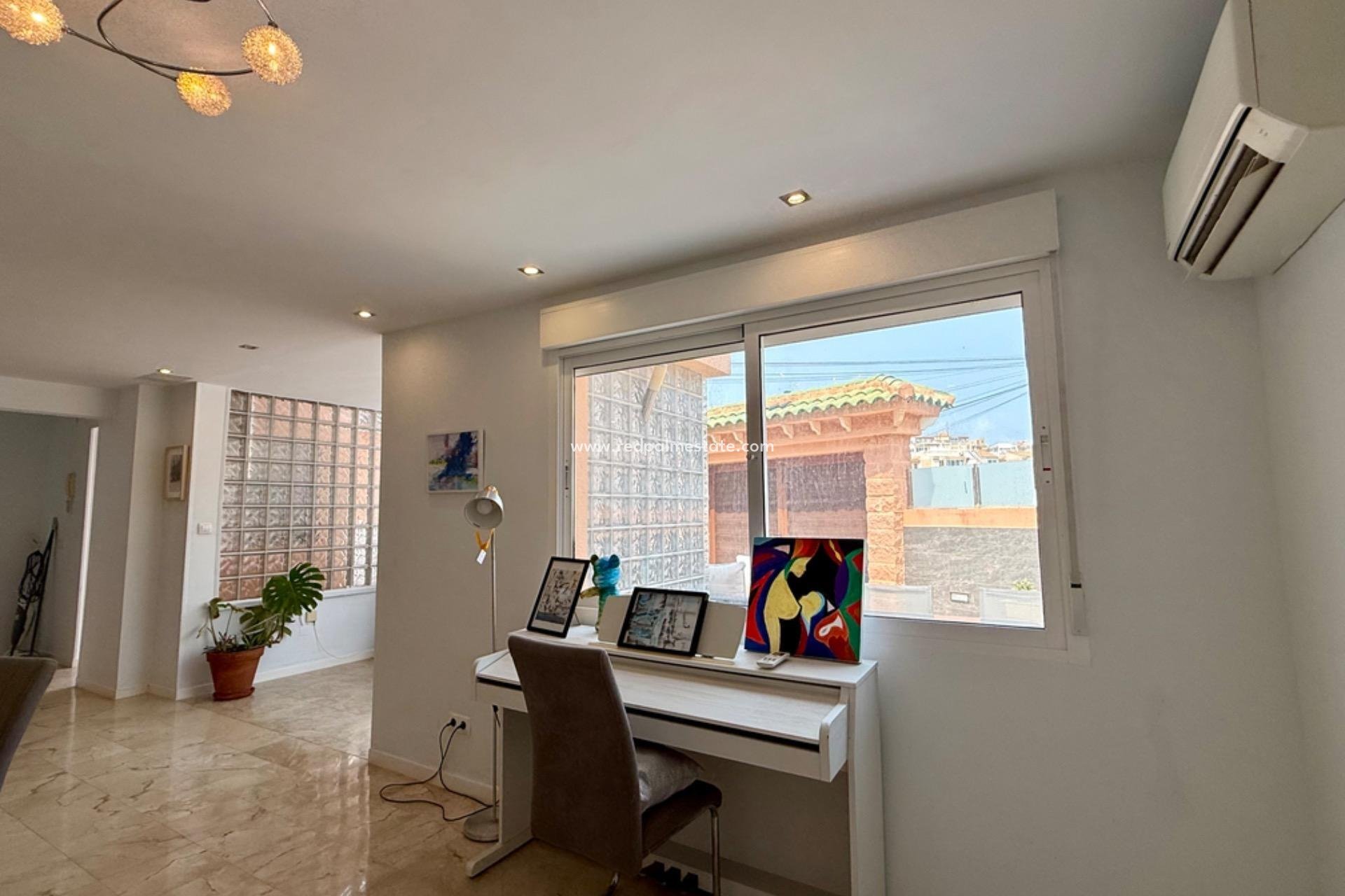 Reventa - Villa -
Torrevieja - Playa del cura