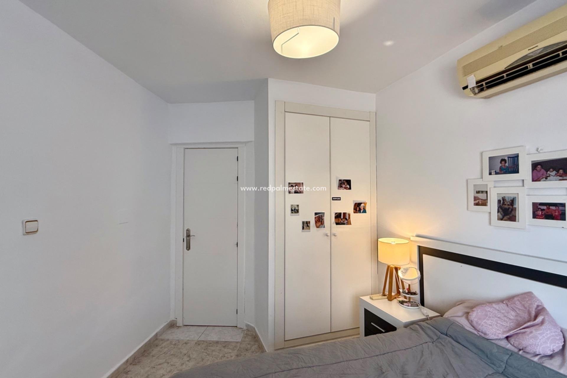 Reventa - Villa -
Torrevieja - Playa del cura