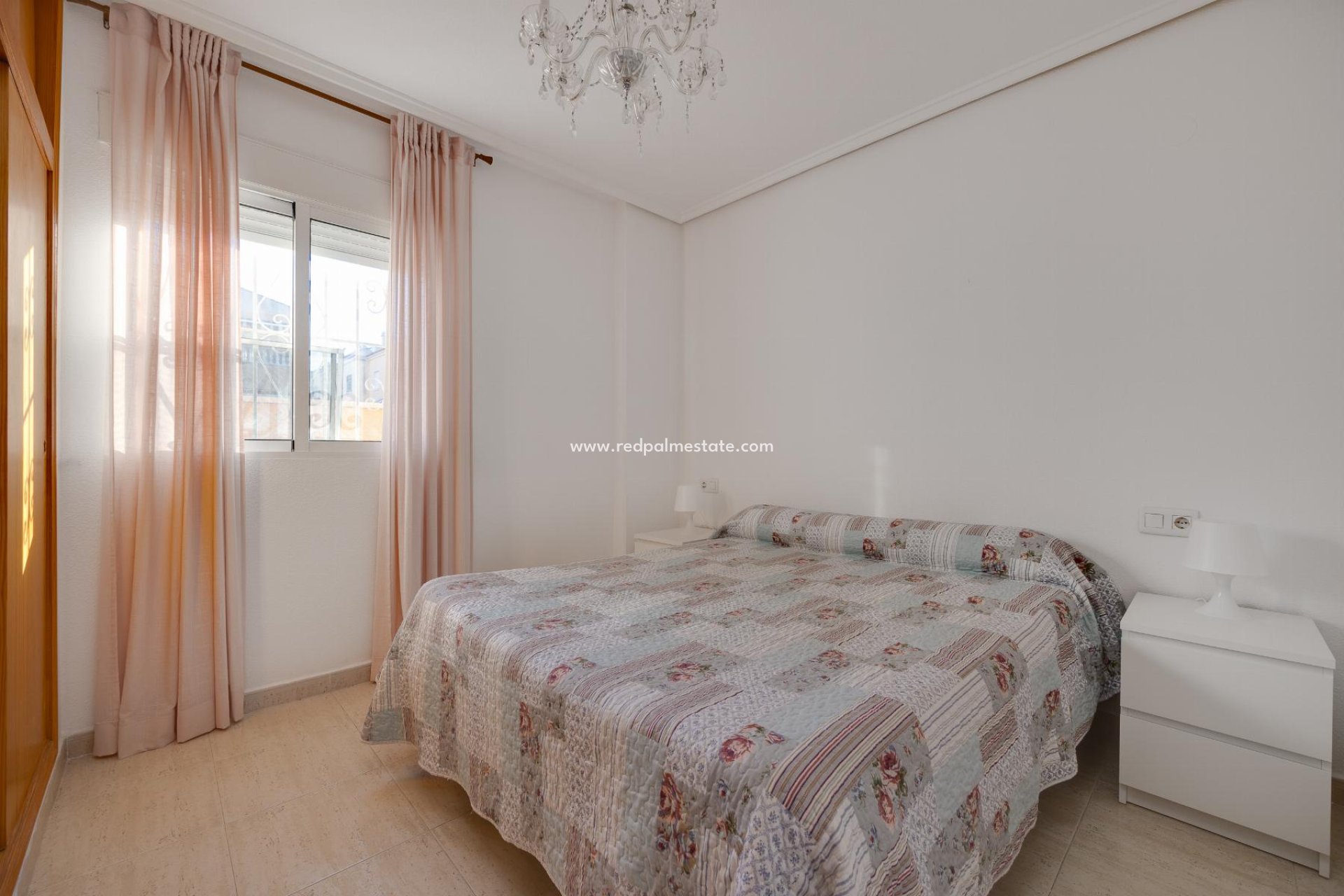 Reventa - Villa -
Torrevieja - Pueblo - Centro