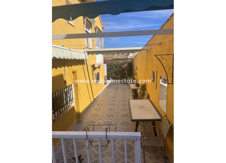 Reventa - Villa -
Torrevieja - Punta prima