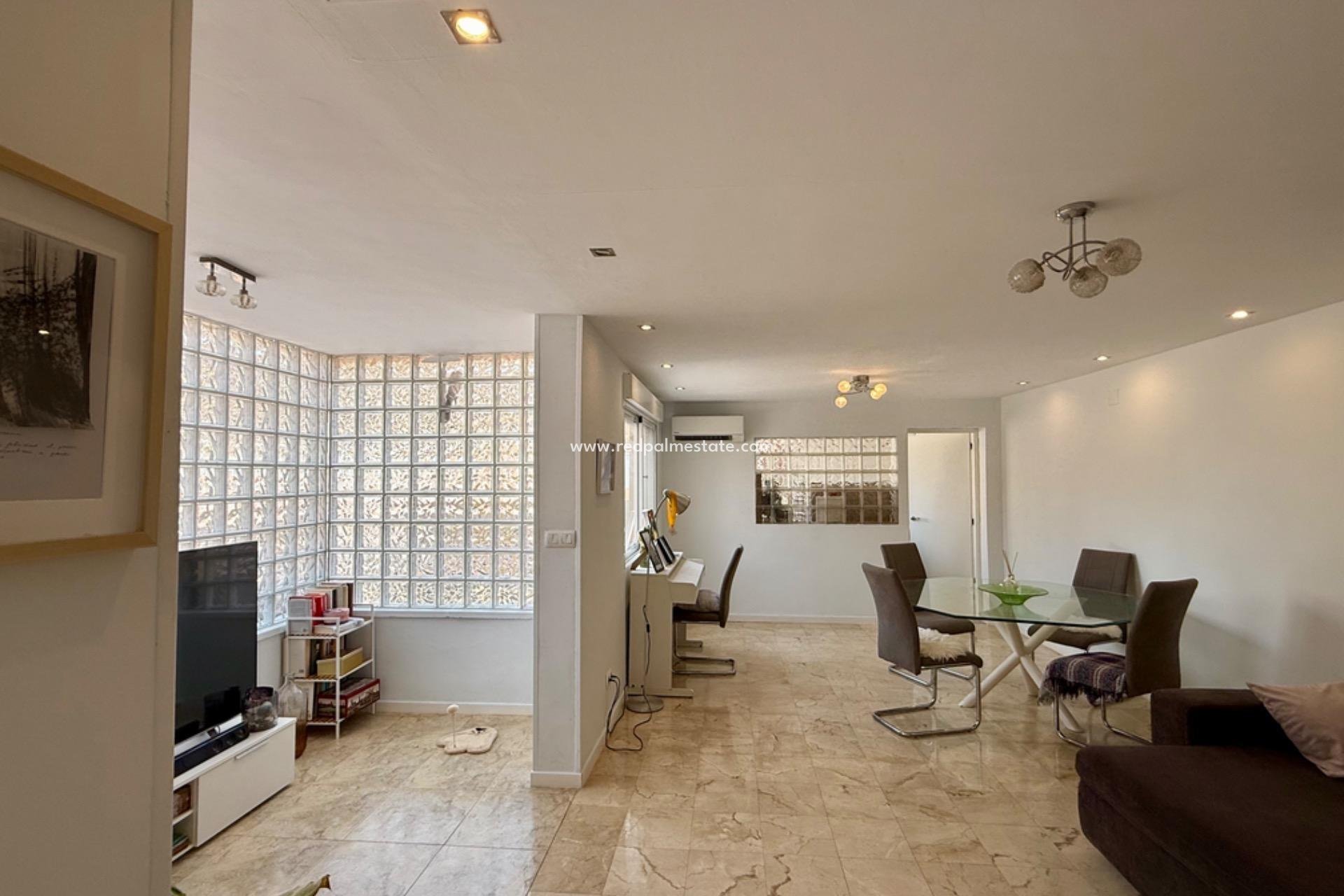 Reventa - Villa -
Torrevieja - Rosaleda-los frutales