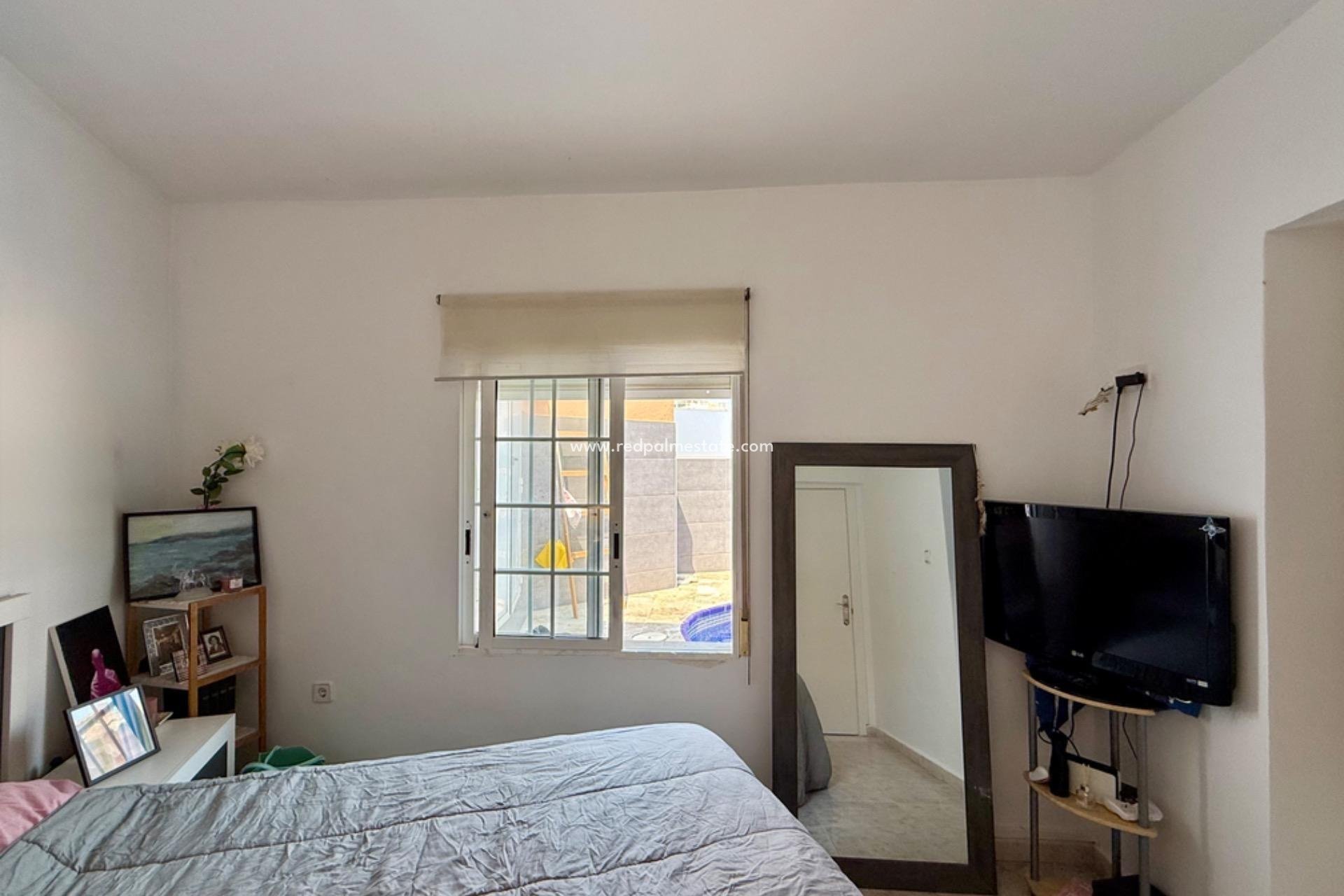 Reventa - Villa -
Torrevieja - Rosaleda-los frutales