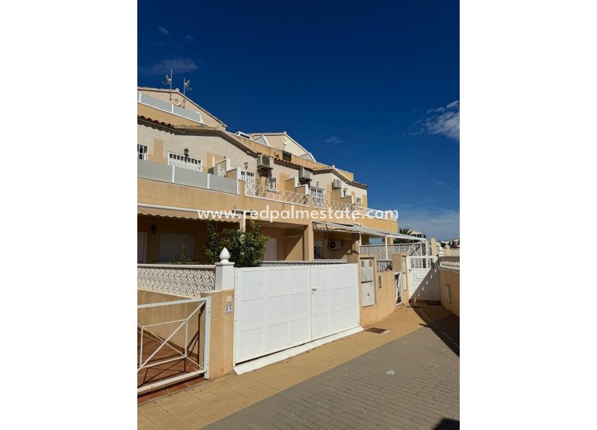 Reventa - Villa -
Torrevieja - San luis