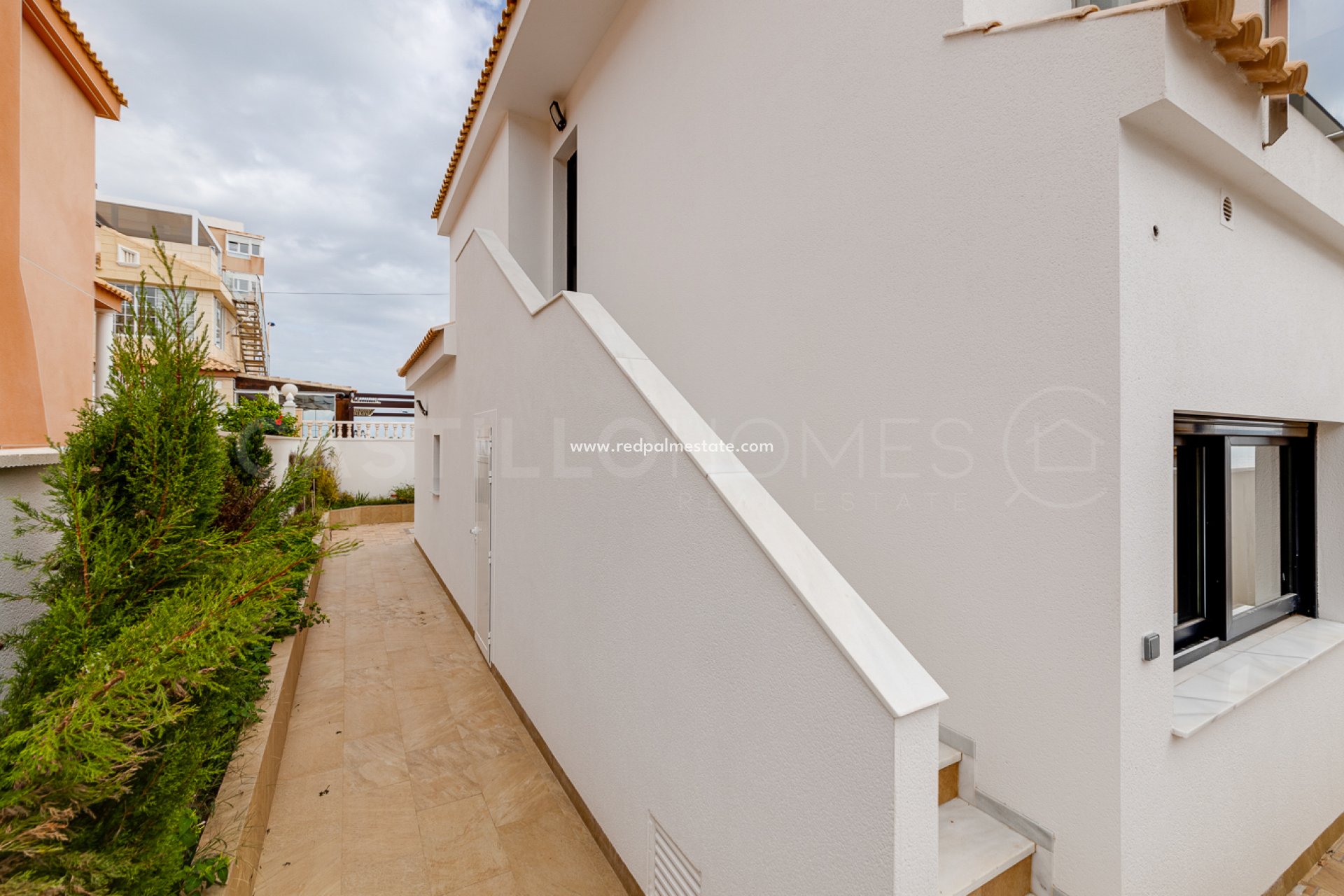 Reventa - Villa -
Torrevieja - Torre del moro