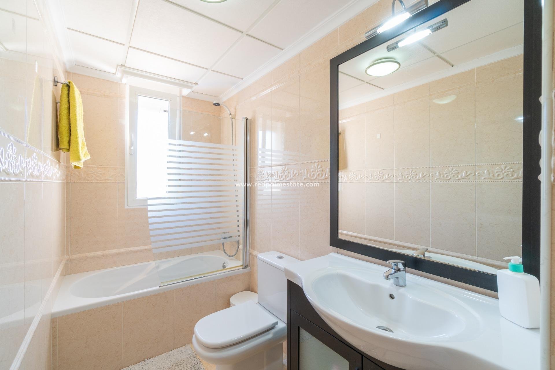 Reventa - Villa -
Torrevieja - Torre la mata