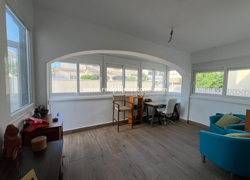 Reventa - Villa -
Torrevieja - Torreblanca