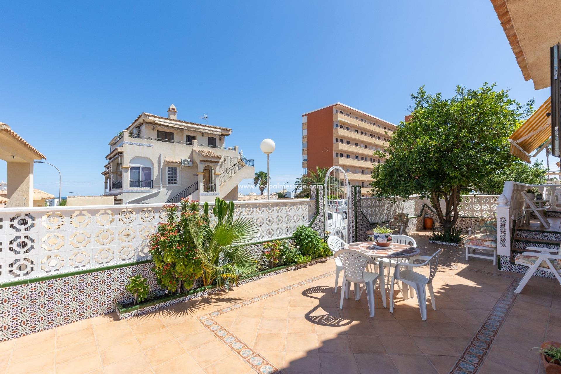 Reventa - Villa -
Torrevieja - Torreblanca