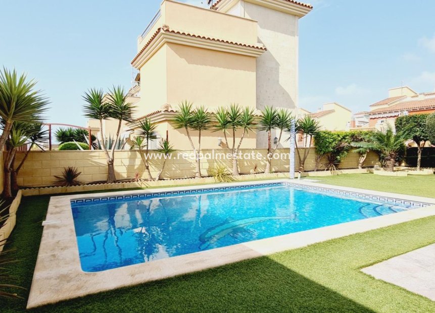 Reventa - Villa -
Torrevieja - Torrejón