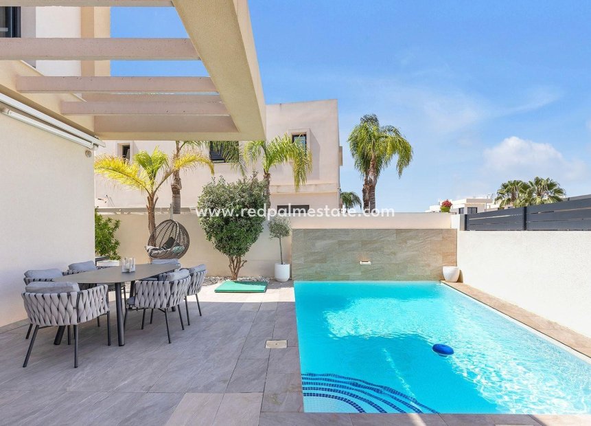 Reventa - Villa -
Torrevieja - Torretas