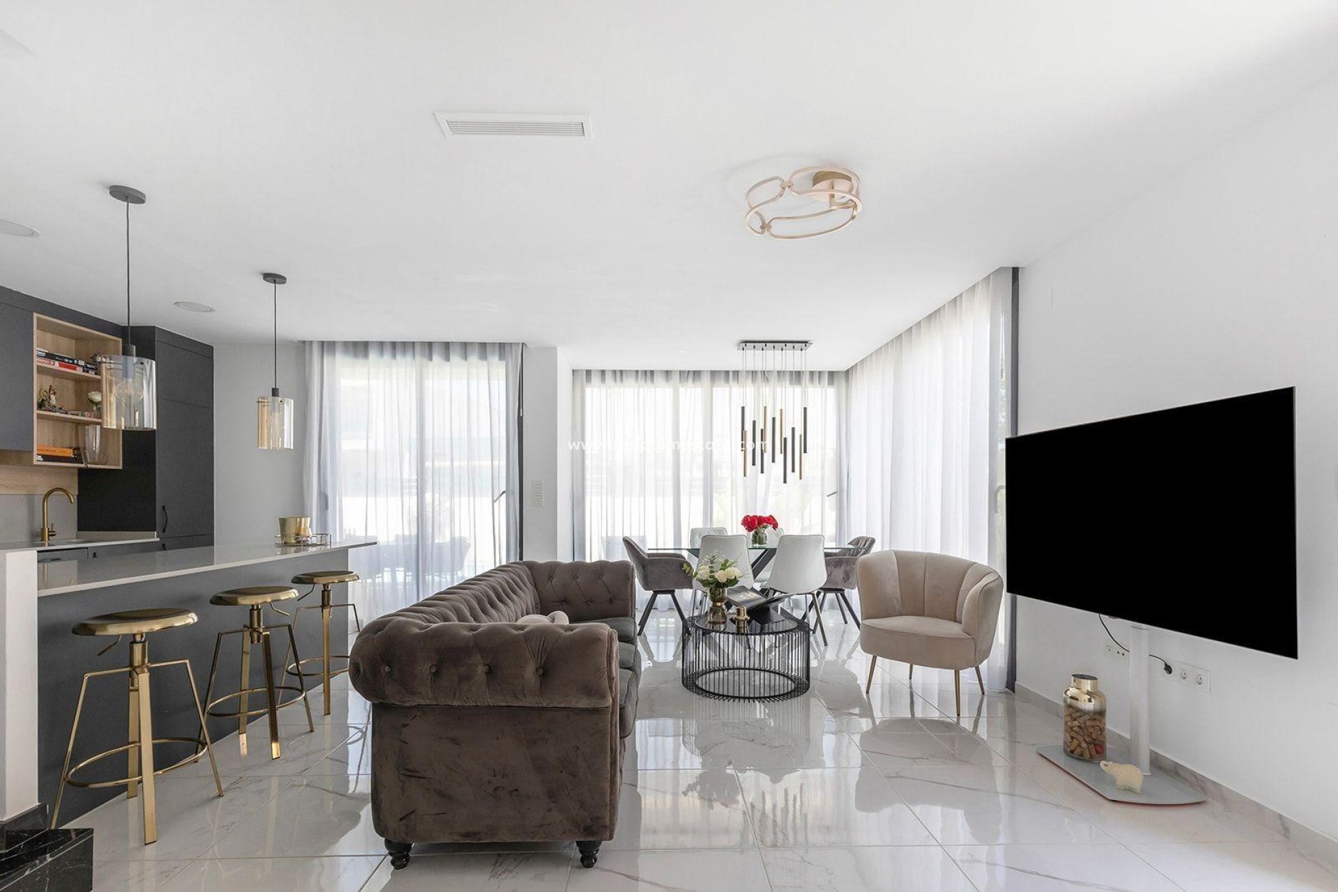 Reventa - Villa -
Torrevieja - Torretas