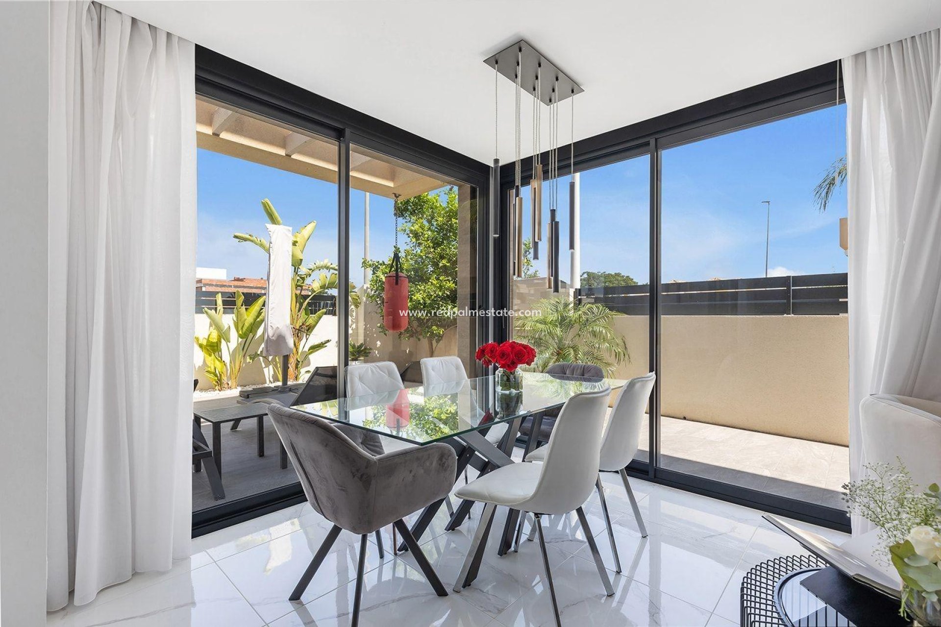 Reventa - Villa -
Torrevieja - Torretas