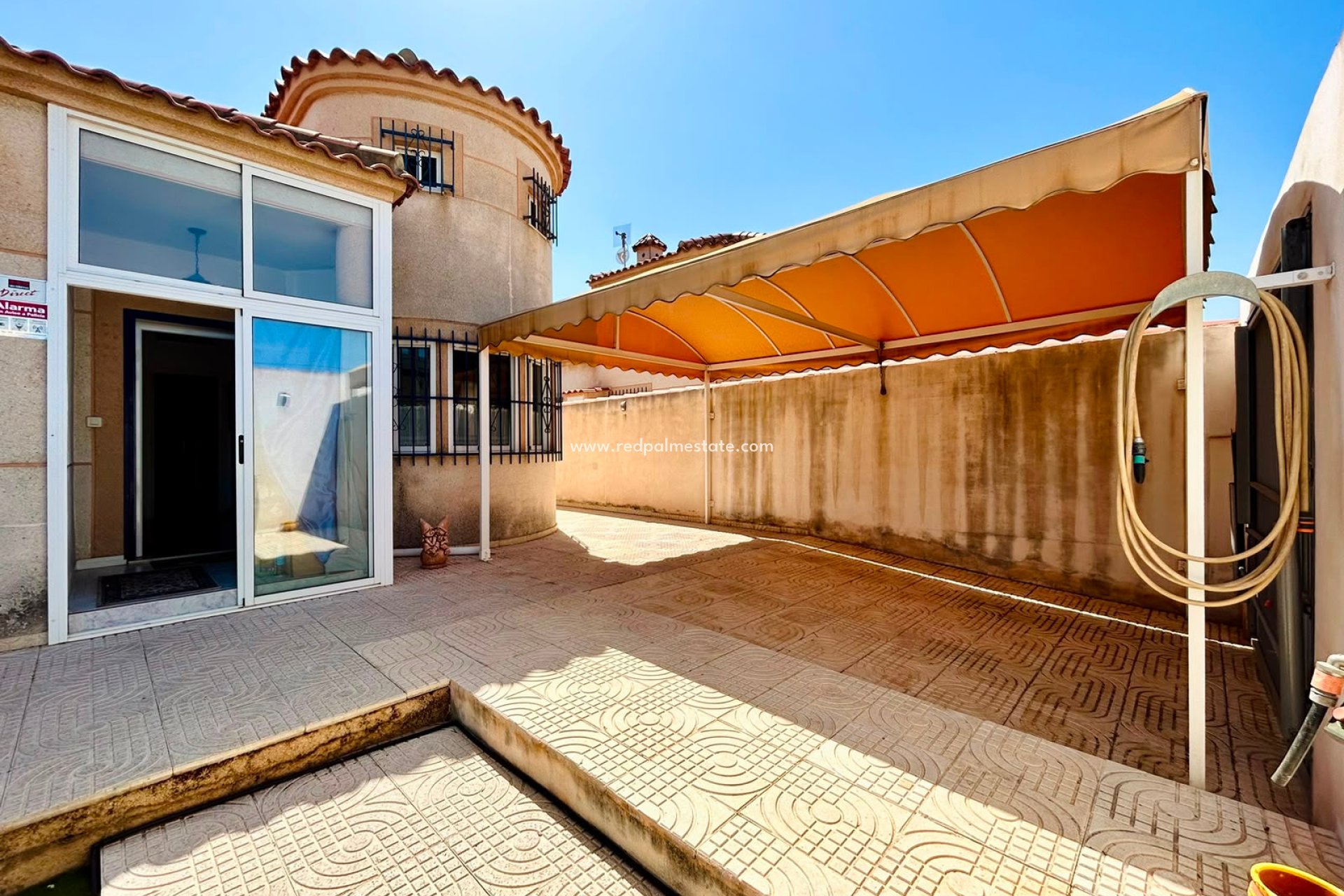 Reventa - Villa -
Torrevieja - Urbanización San Luis