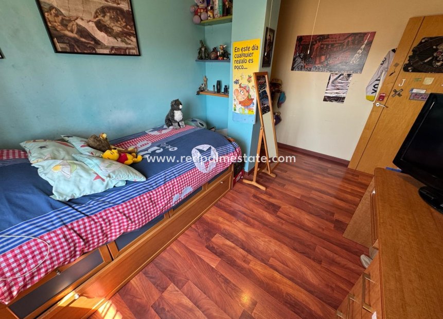 Reventa - Villa -
Torrevieja - Zona Los Frutales
