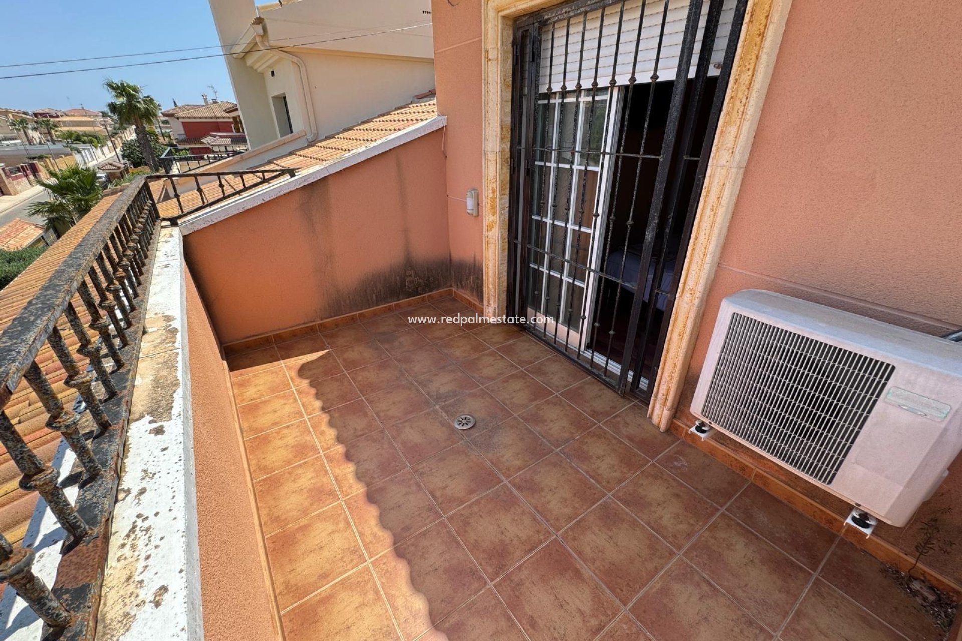 Reventa - Villa -
Torrevieja - Zona Los Frutales