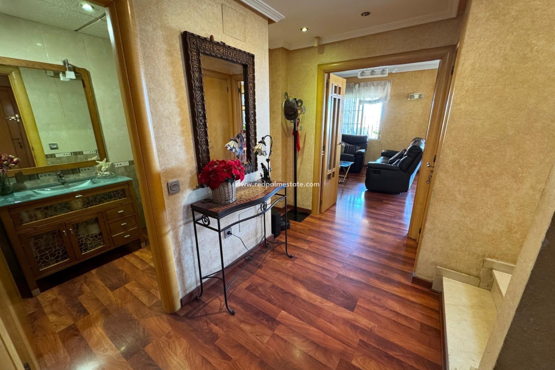 Reventa - Villa -
Torrevieja - Zona Los Frutales