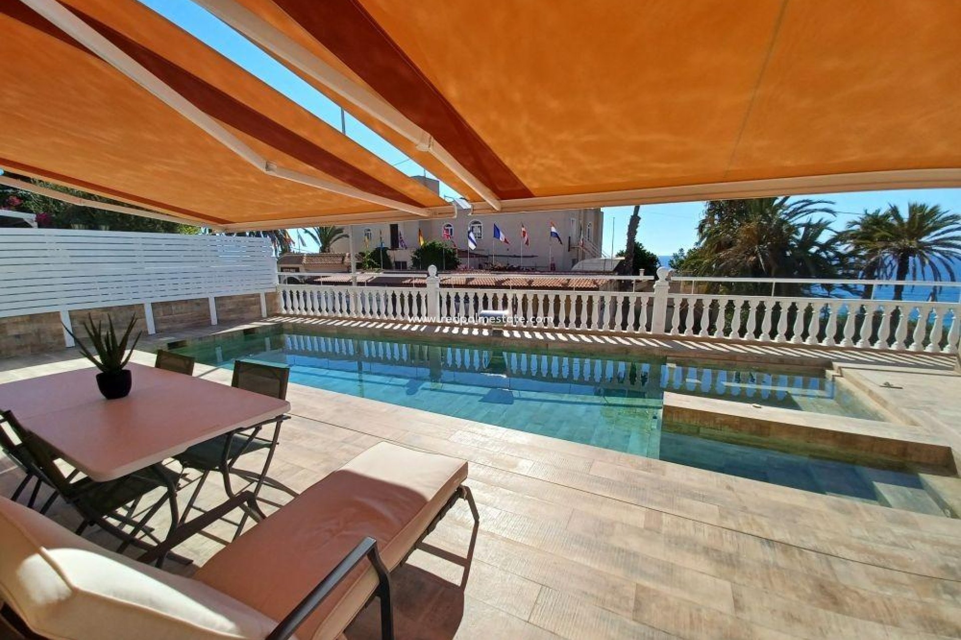 Reventa - Villa -
Torrevieja