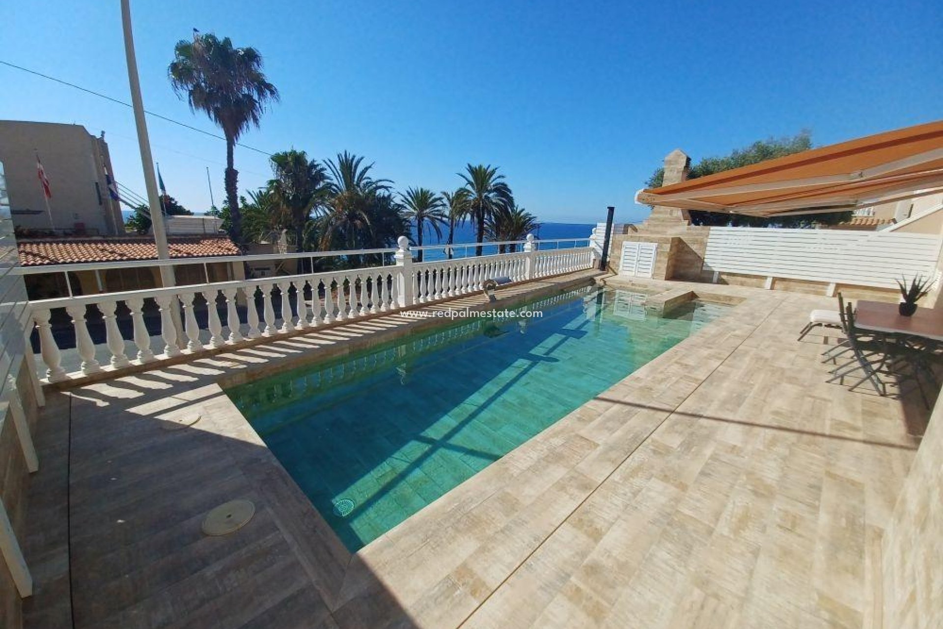 Reventa - Villa -
Torrevieja