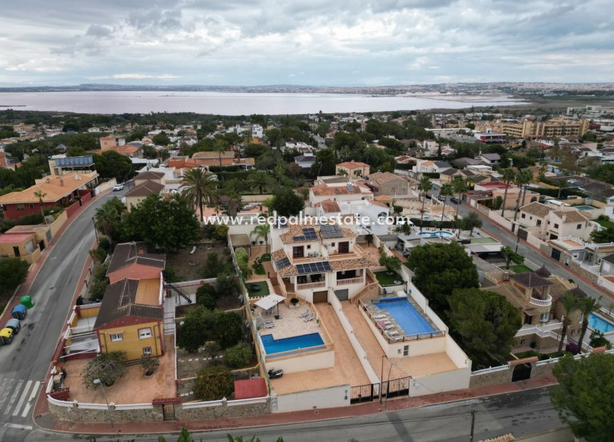 Reventa - Villa -
Torrevieja