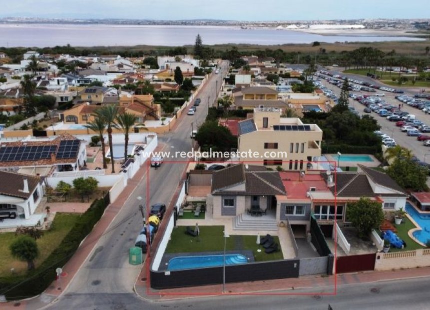 Reventa - Villa -
Torrevieja