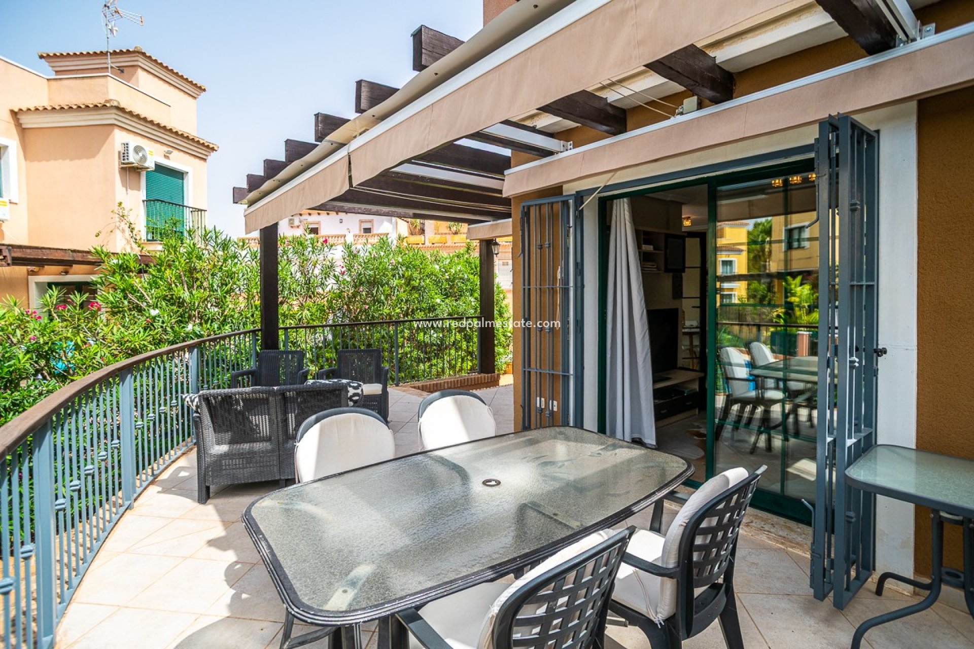 Reventa - Villa -
Torrevieja