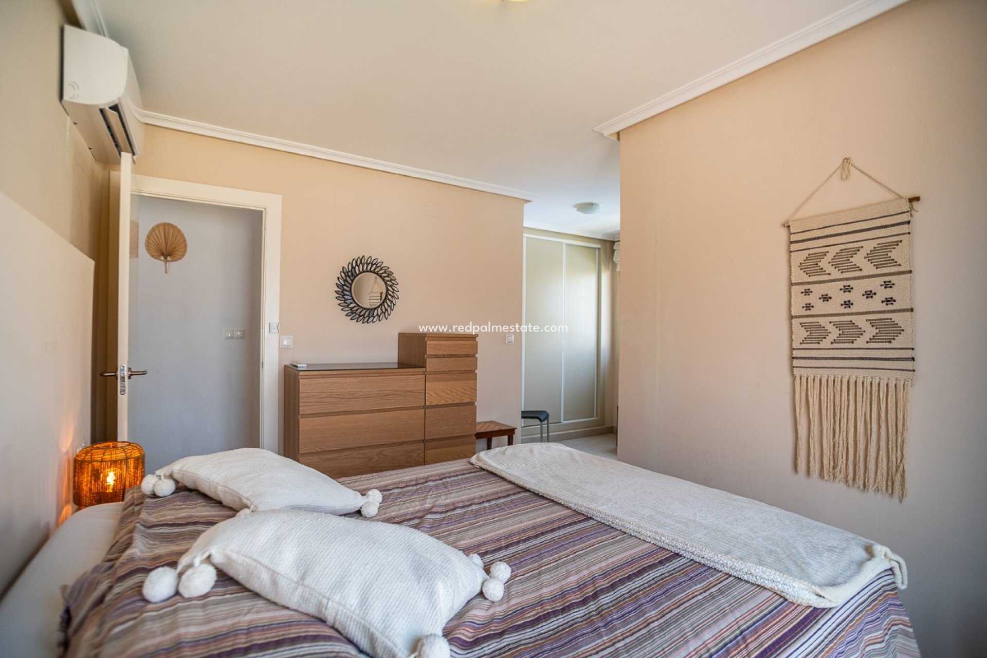 Reventa - Villa -
Torrevieja