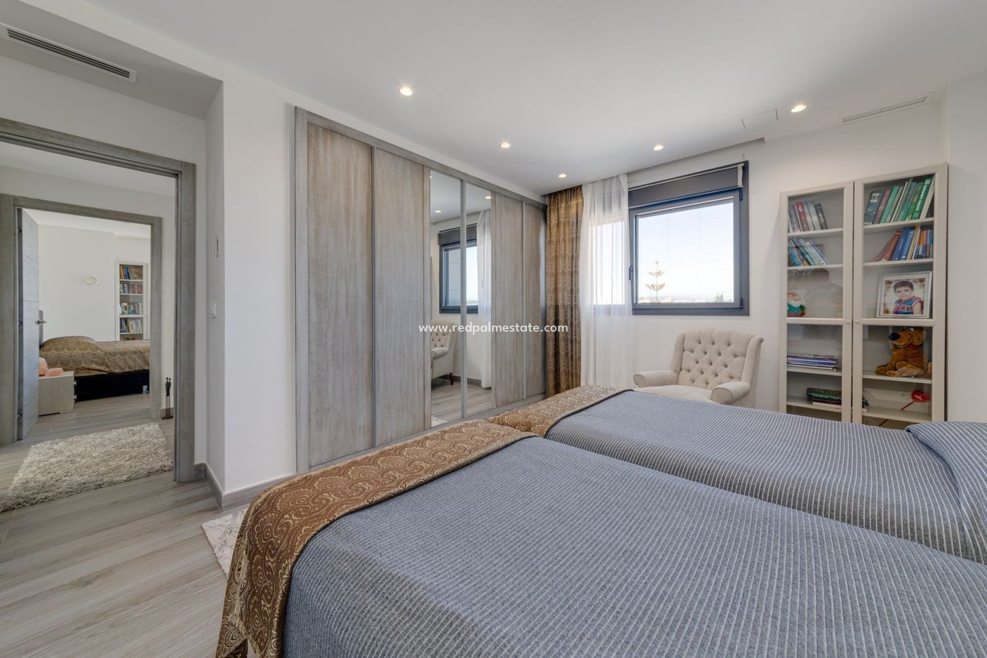 Reventa - Villa -
Torrevieja