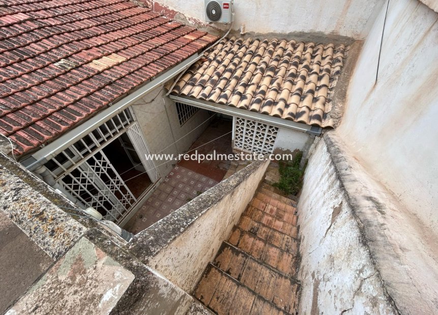 Reventa - Villa -
Torrevieja