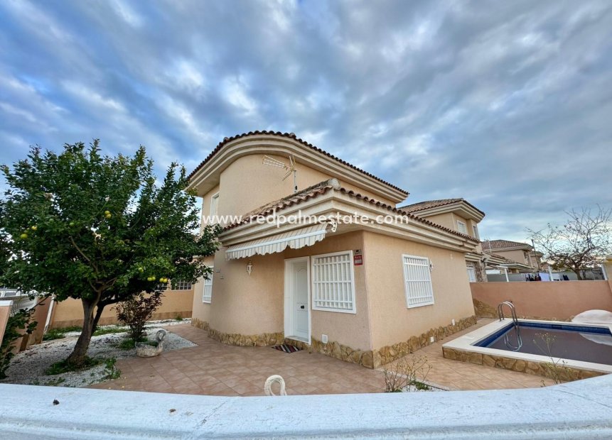 Reventa - Villa -
Torrevieja