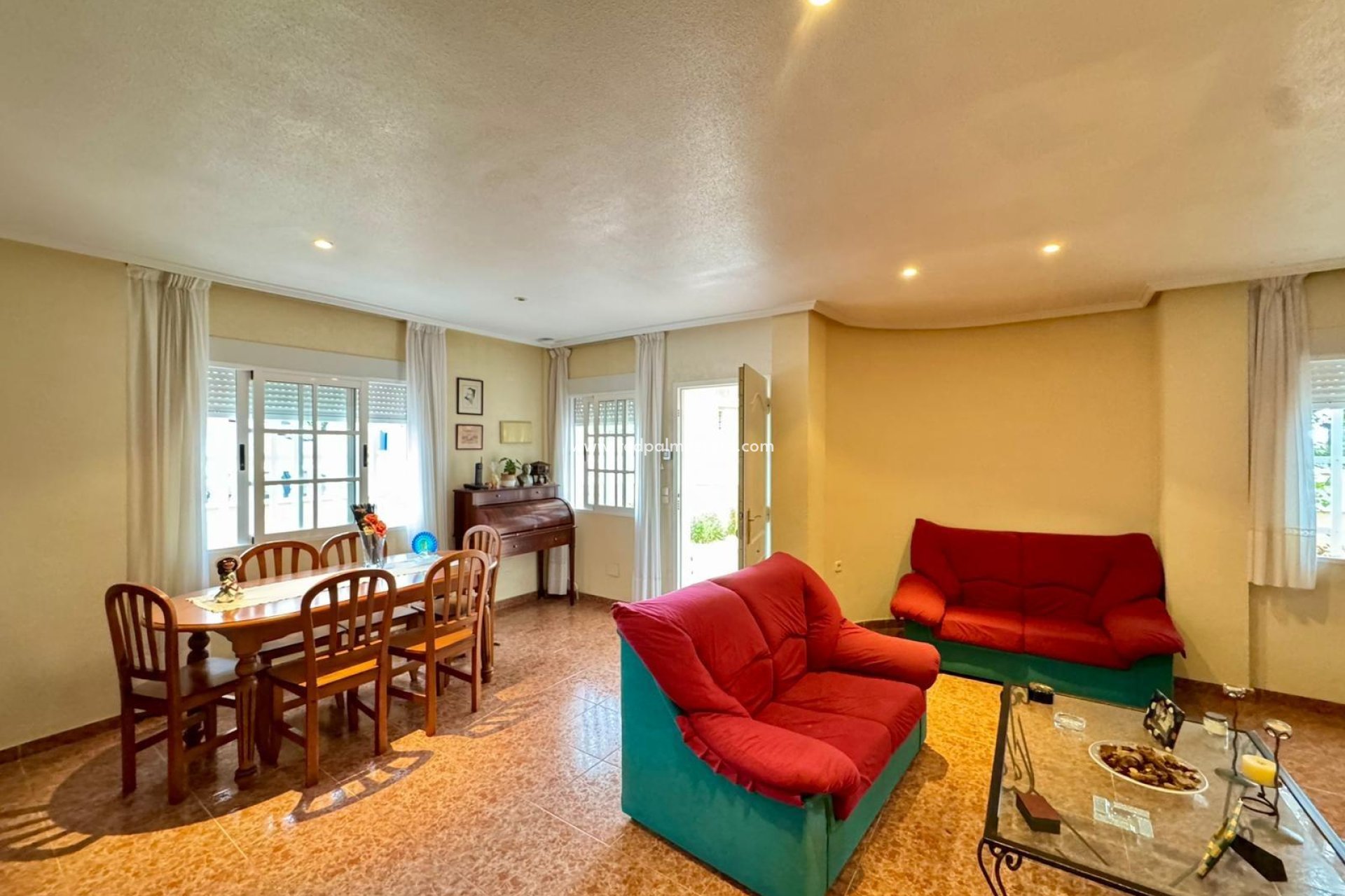 Reventa - Villa -
Torrevieja