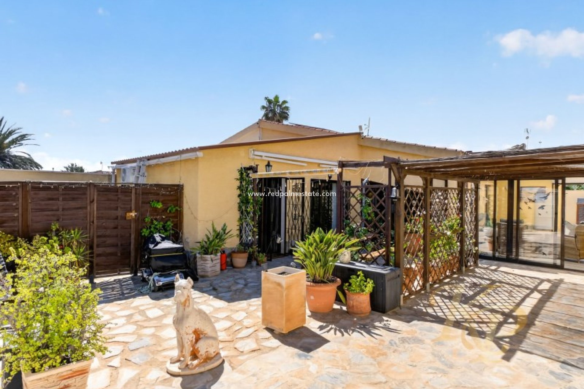 Reventa - Villa -
Torrevieja
