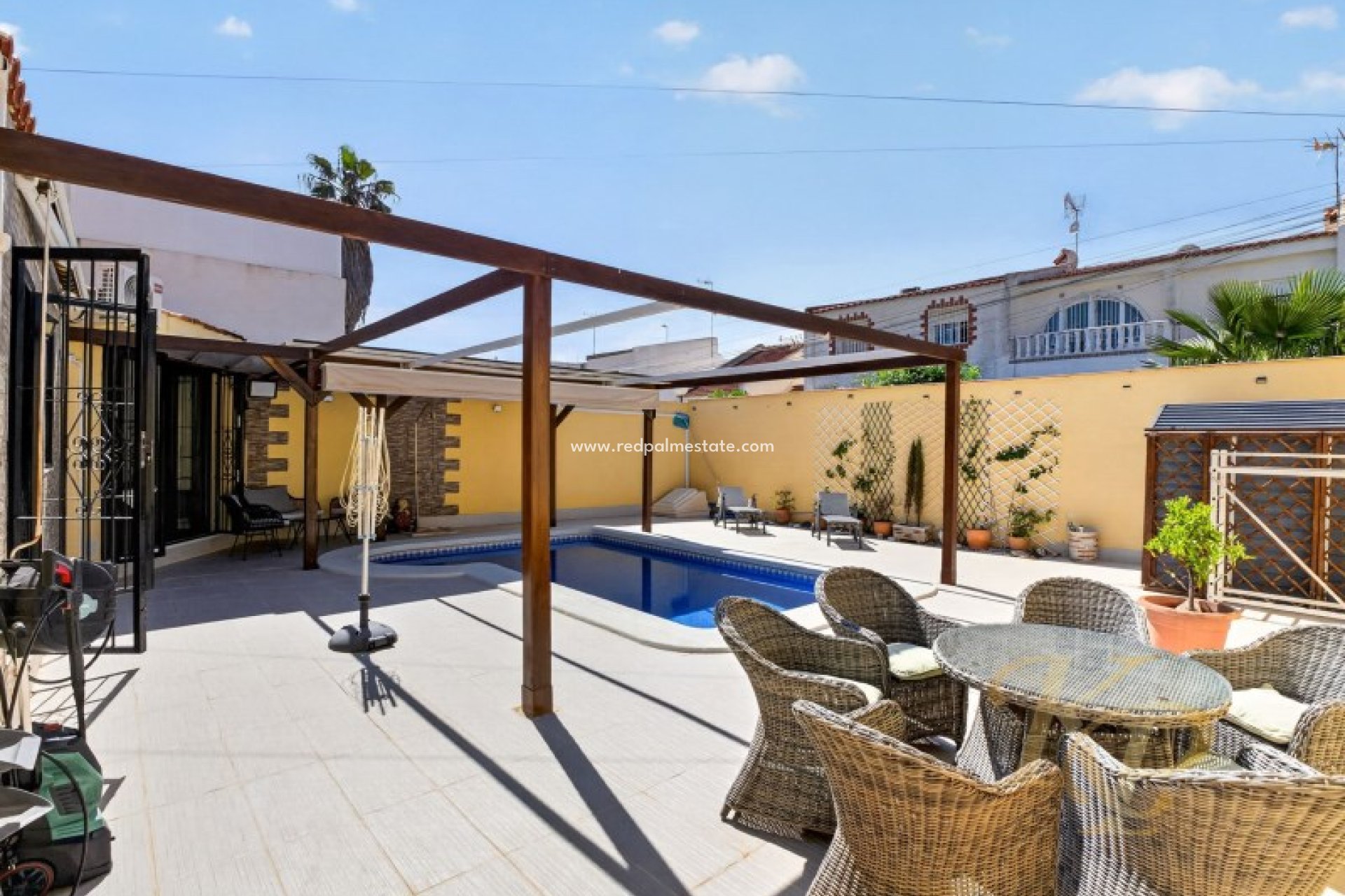 Reventa - Villa -
Torrevieja