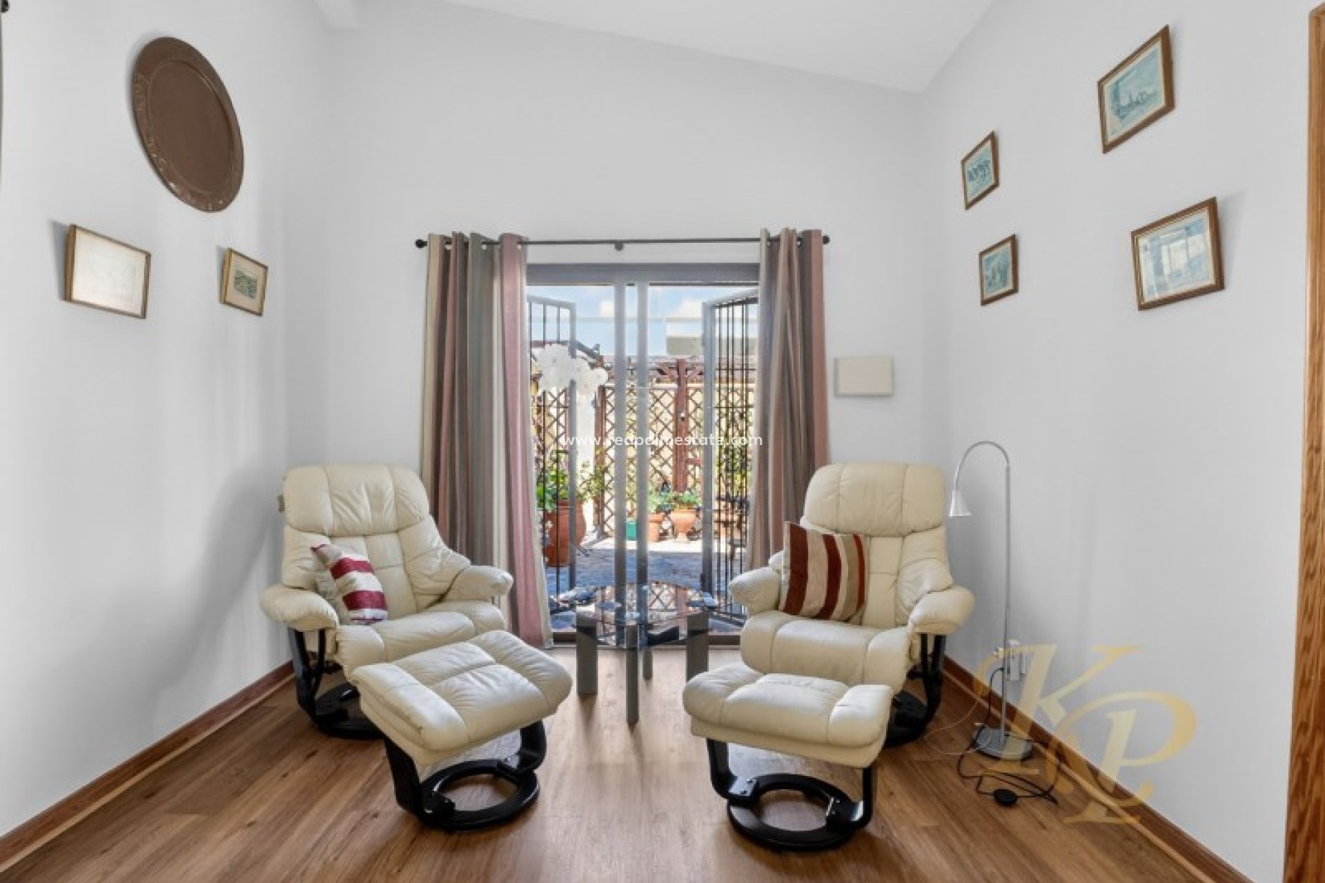 Reventa - Villa -
Torrevieja