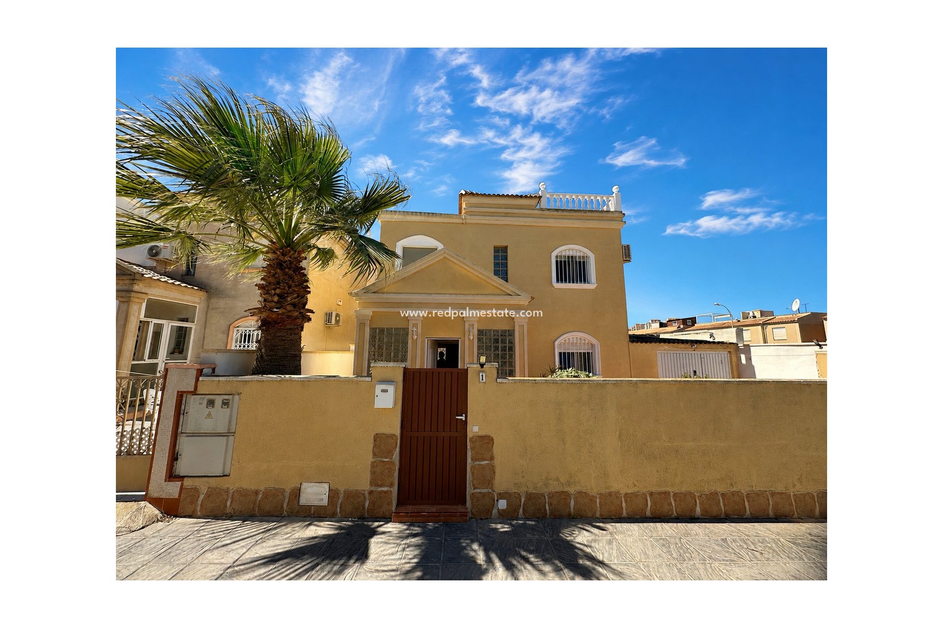Reventa - Villa -
Torrevieja