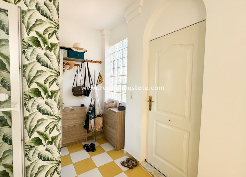 Reventa - Villa -
Torrevieja