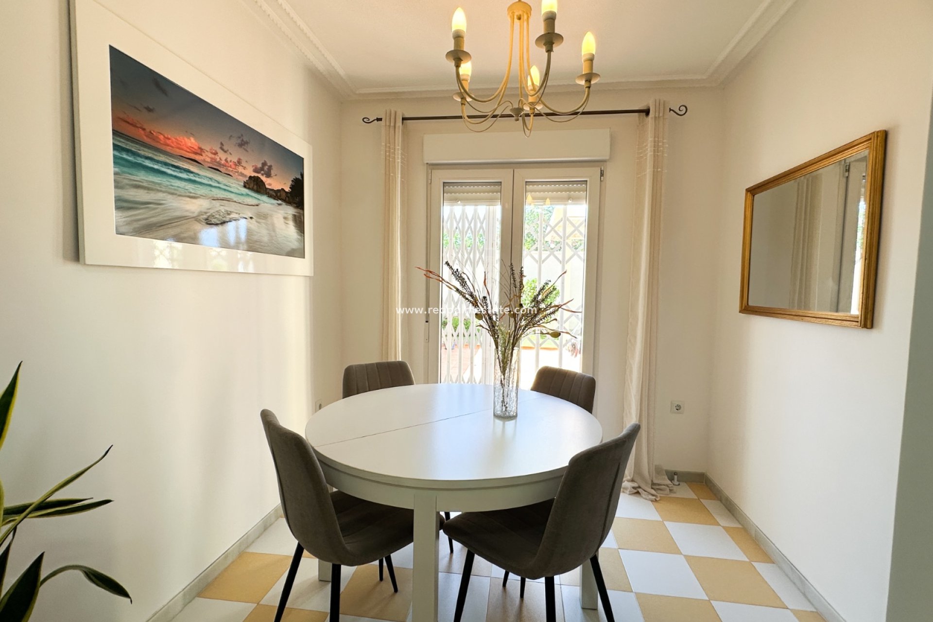 Reventa - Villa -
Torrevieja
