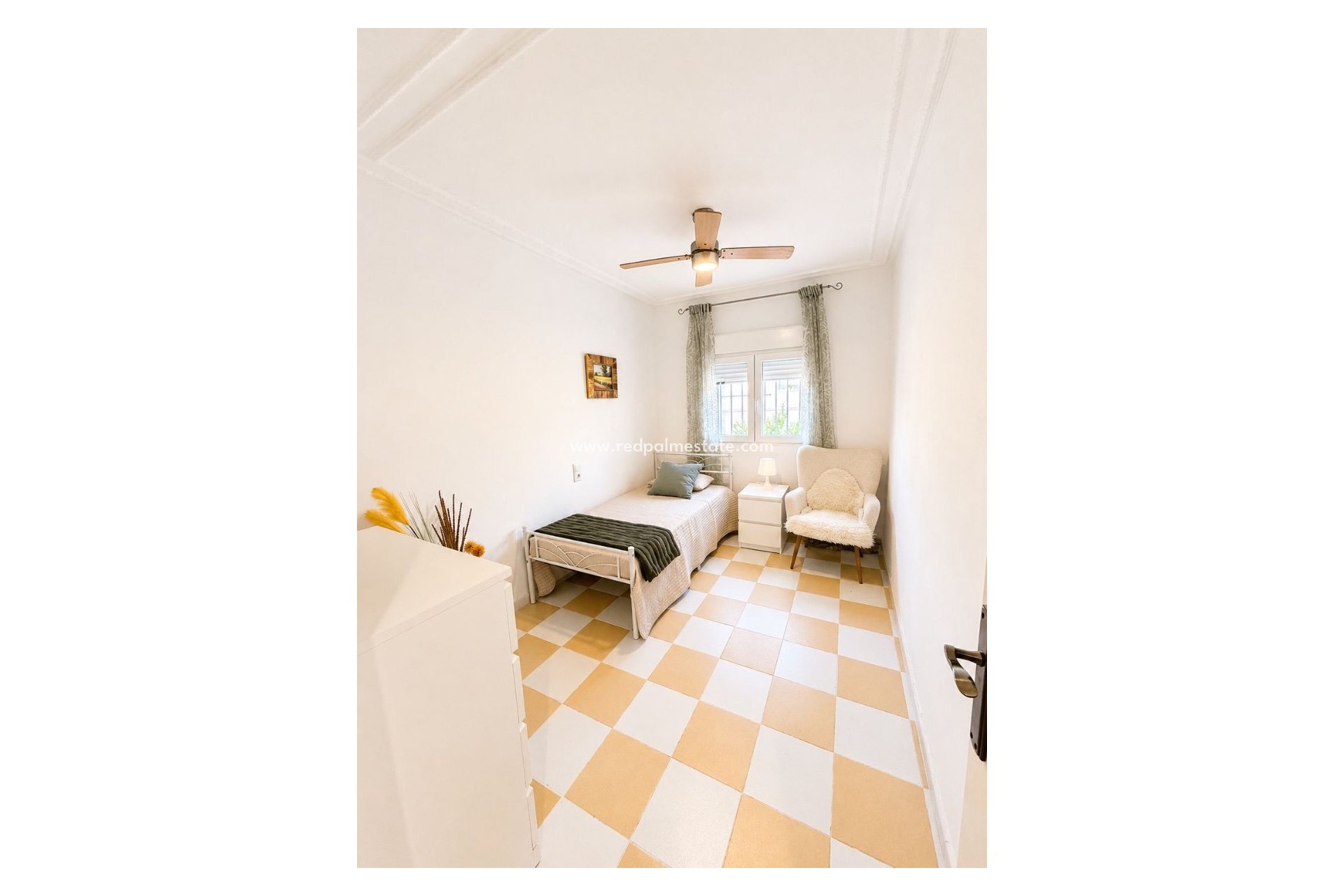 Reventa - Villa -
Torrevieja