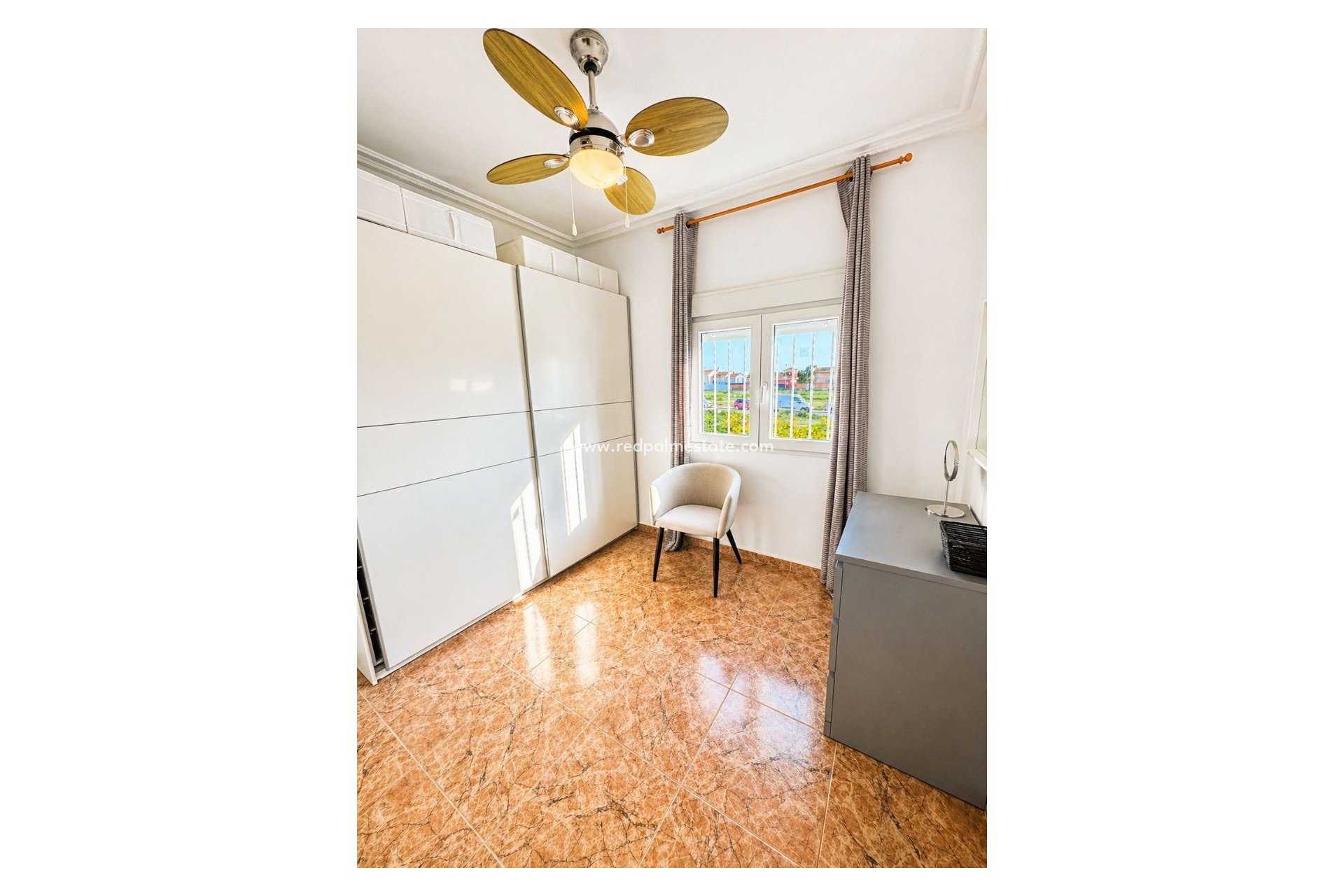 Reventa - Villa -
Torrevieja