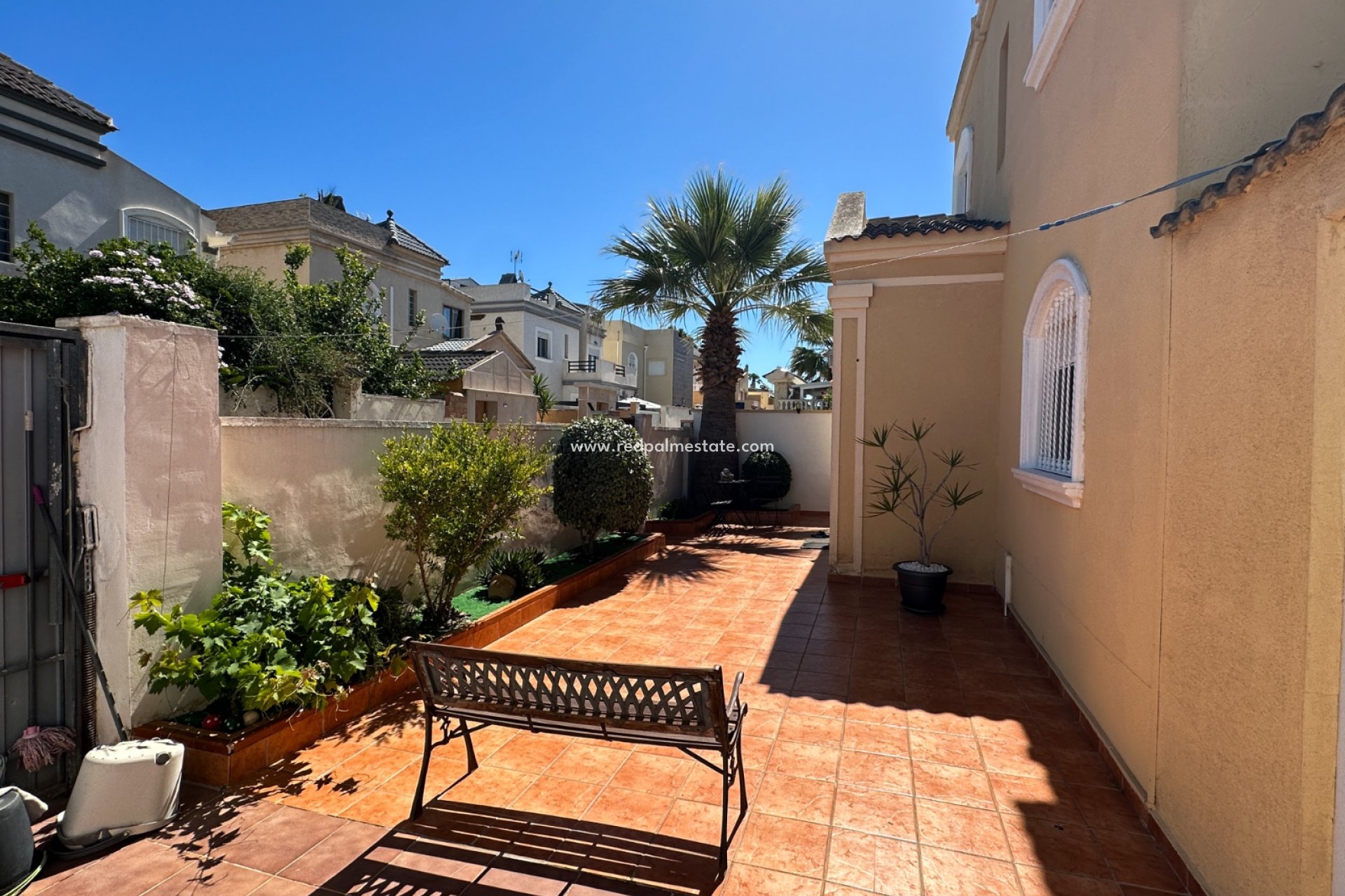 Reventa - Villa -
Torrevieja