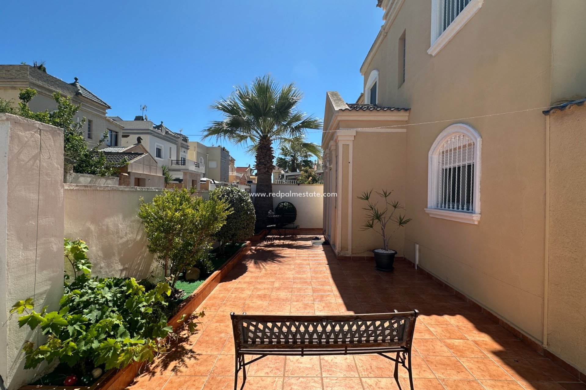 Reventa - Villa -
Torrevieja