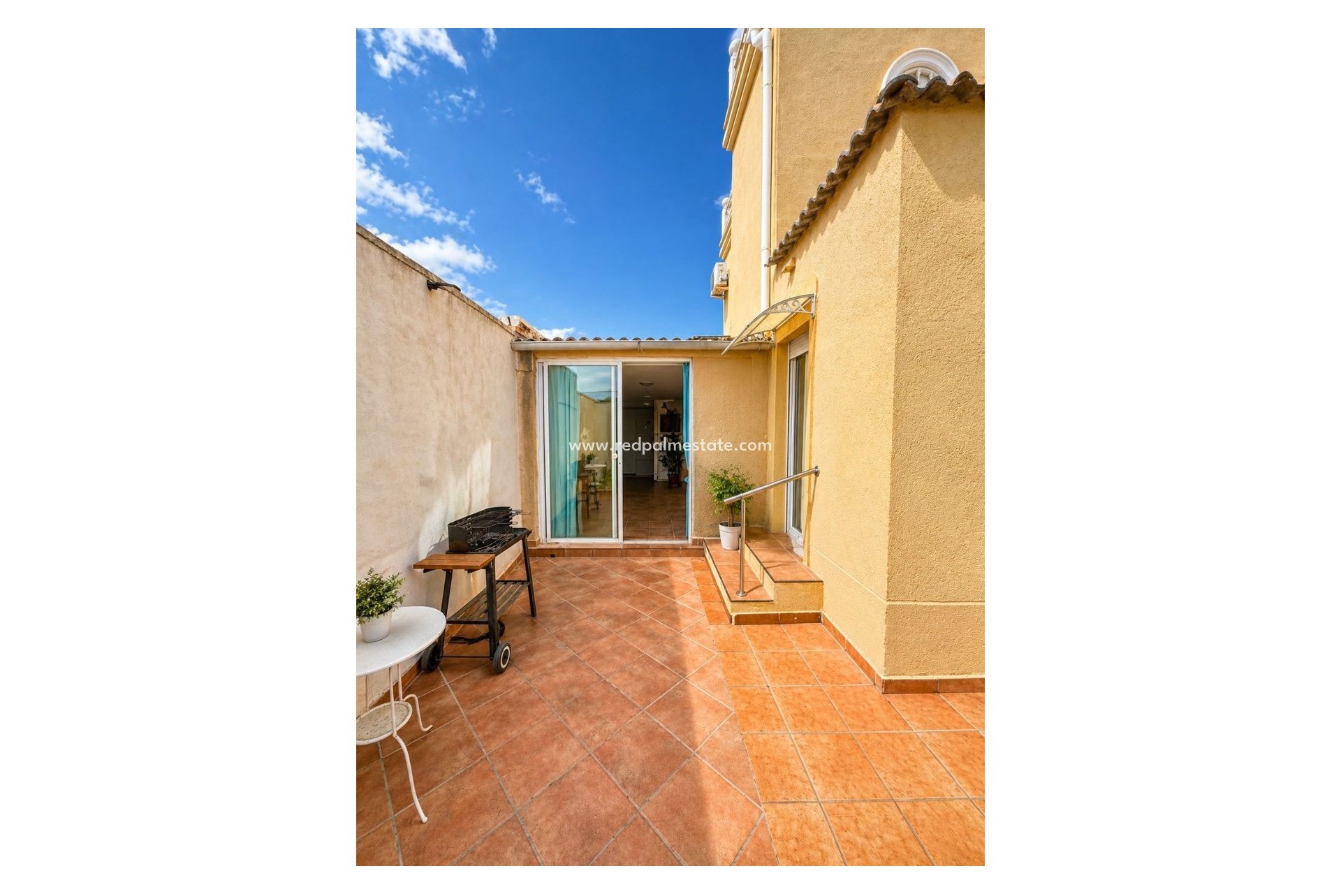 Reventa - Villa -
Torrevieja