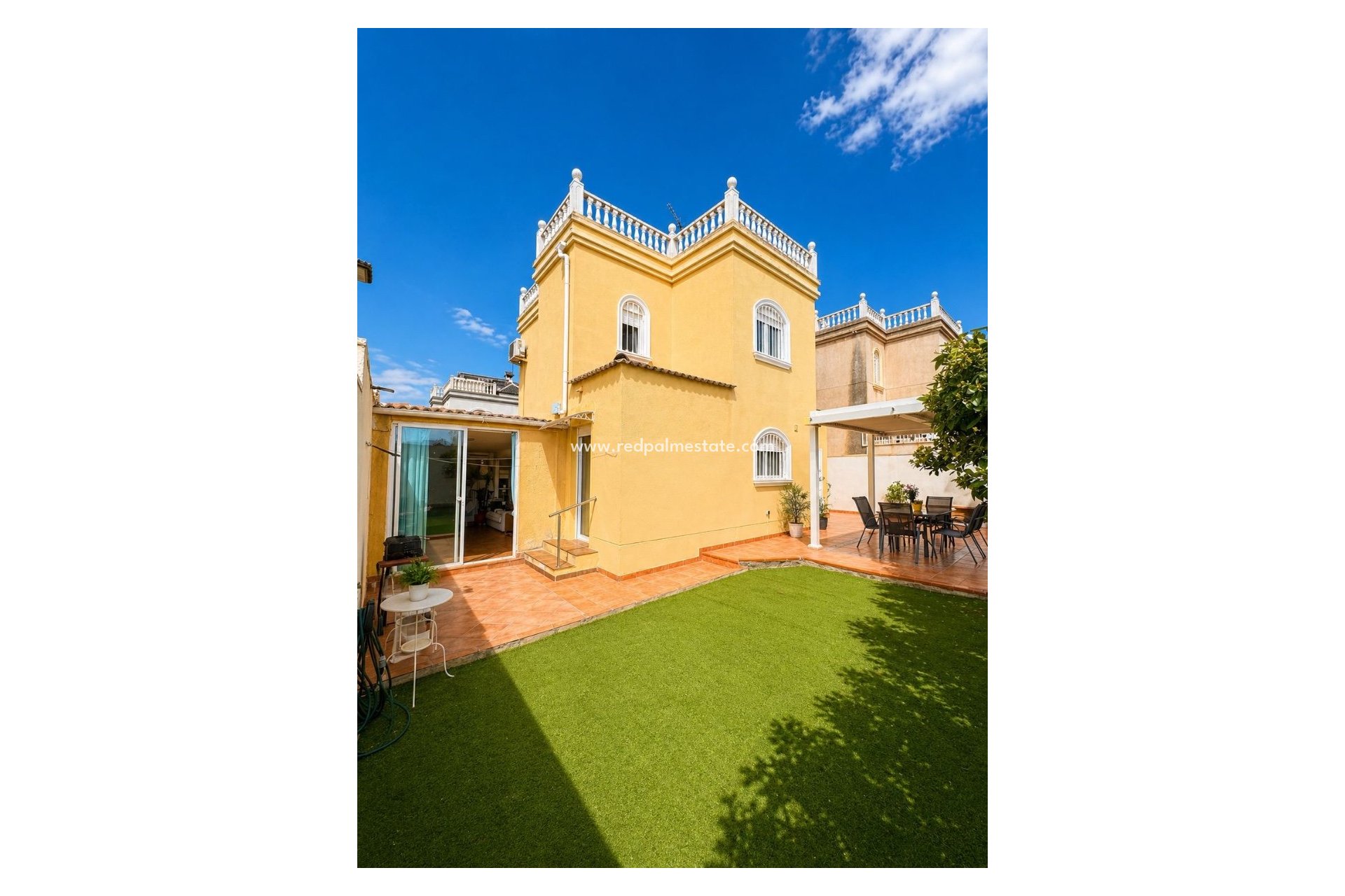 Reventa - Villa -
Torrevieja