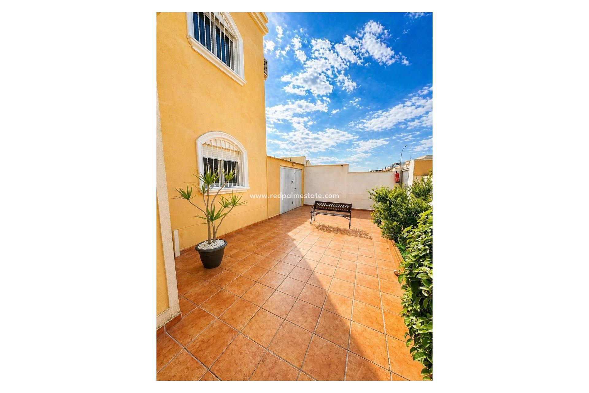 Reventa - Villa -
Torrevieja