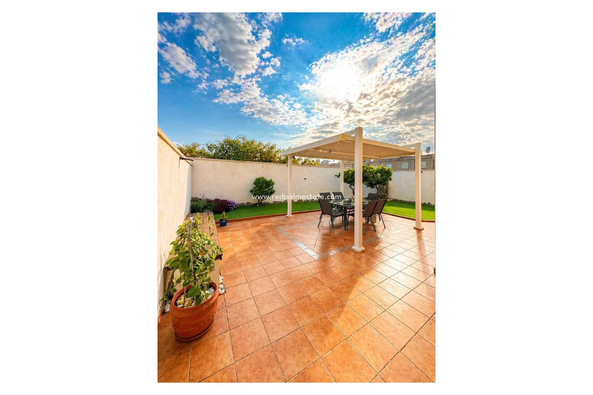 Reventa - Villa -
Torrevieja