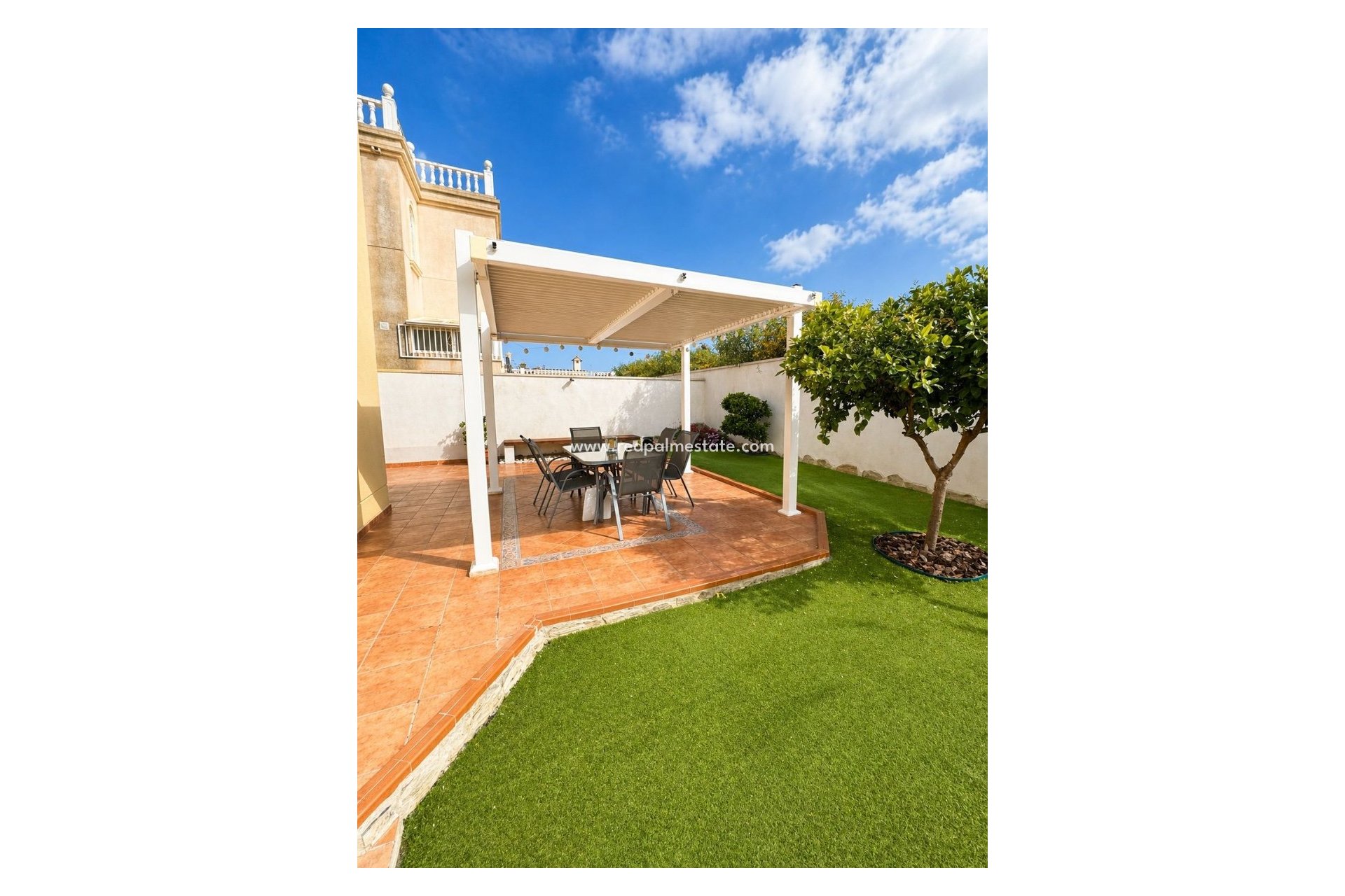Reventa - Villa -
Torrevieja