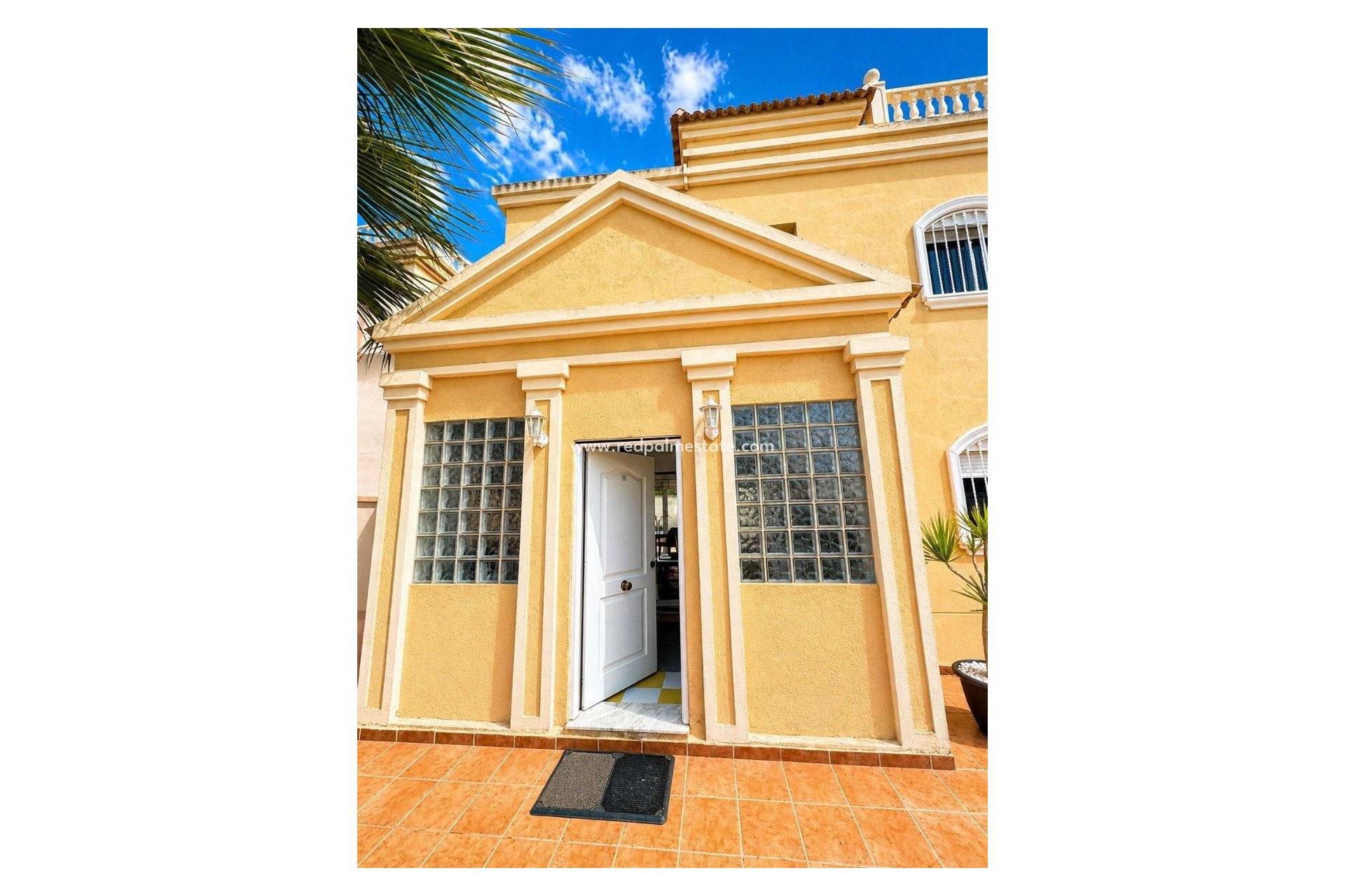 Reventa - Villa -
Torrevieja